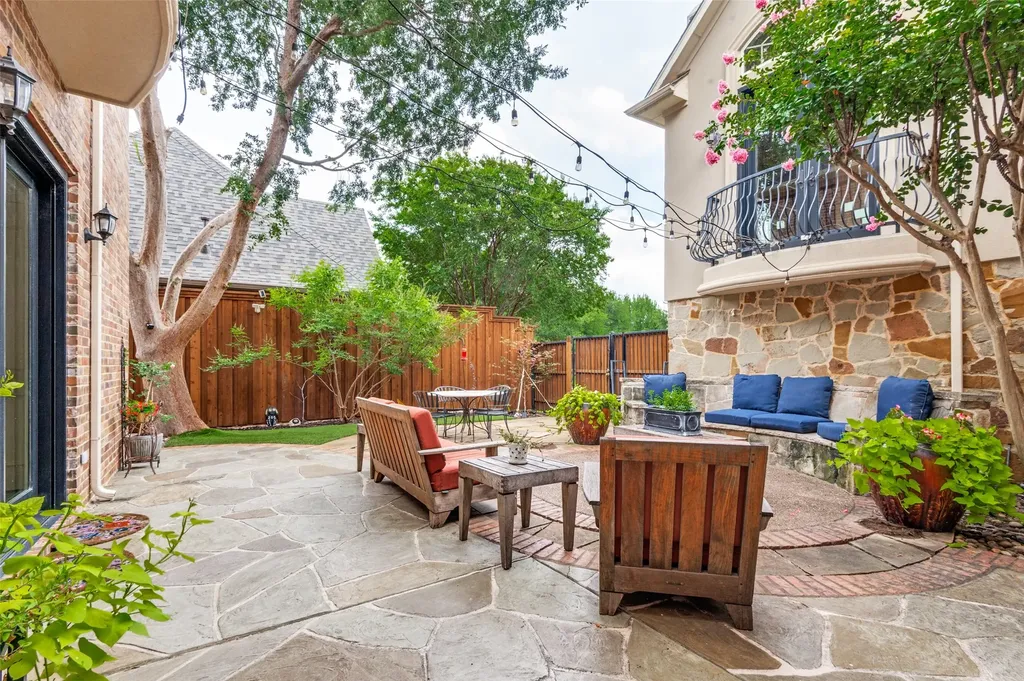 2619 King Arthur Boulevard Lewisville TX 75056