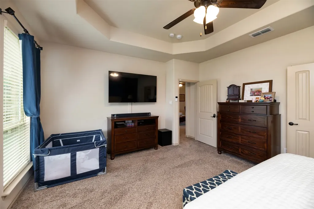 10 Ashlawn Court Edgecliff Village TX 76134