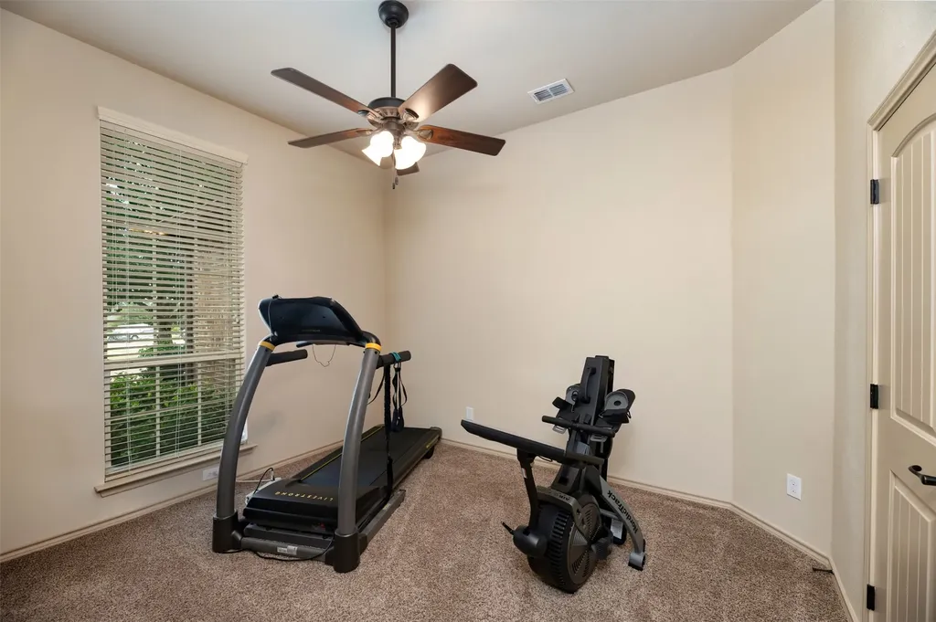 10 Ashlawn Court Edgecliff Village TX 76134