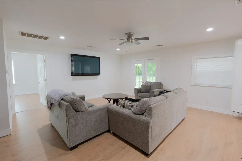 155 Lonesome Dove Drive Sherman TX 75090