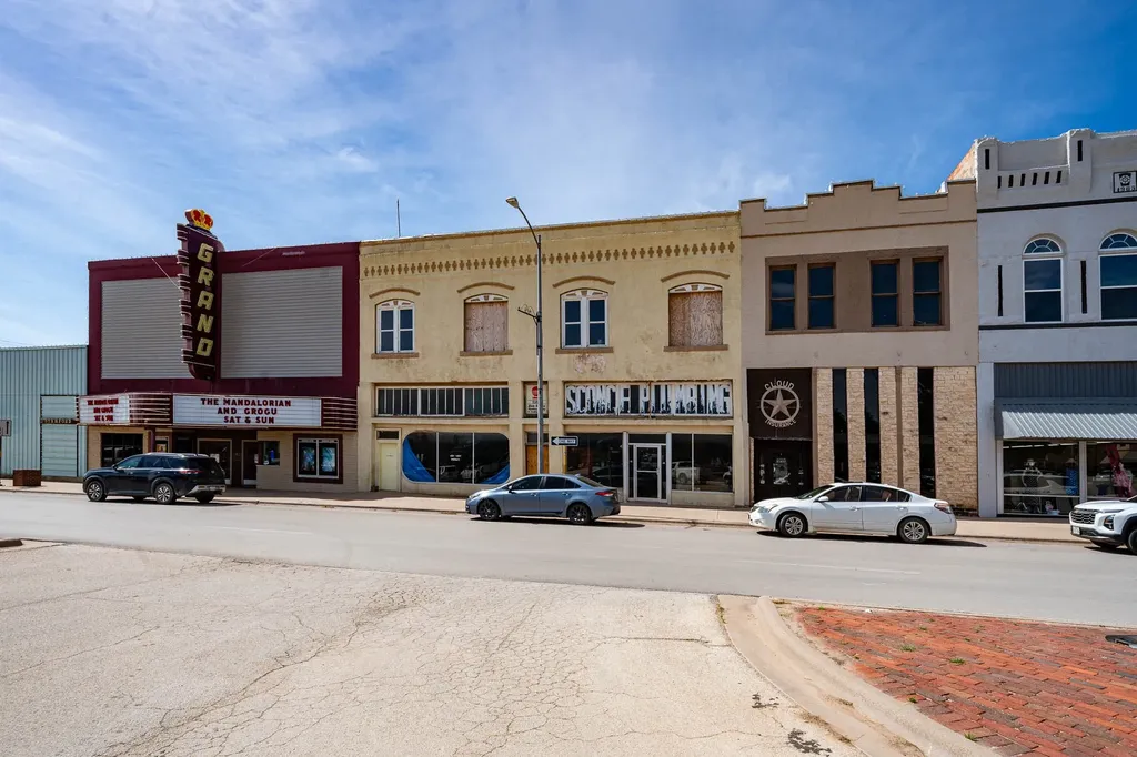 114 E Hamilton Street Stamford TX 79553