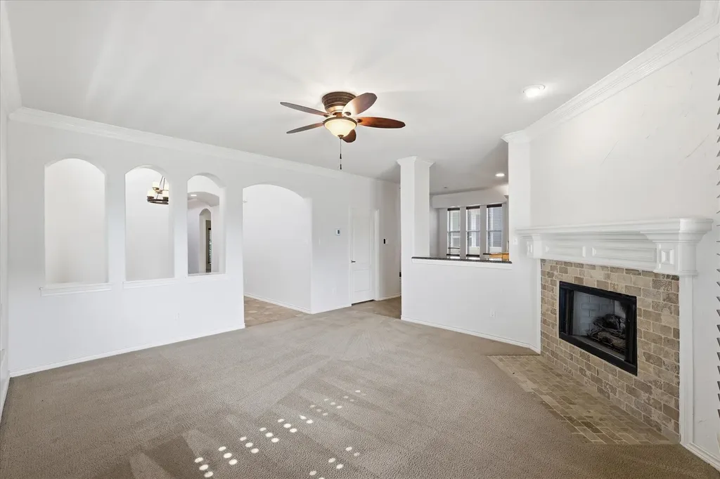 1418 Sea Pines Drive Savannah TX 76227
