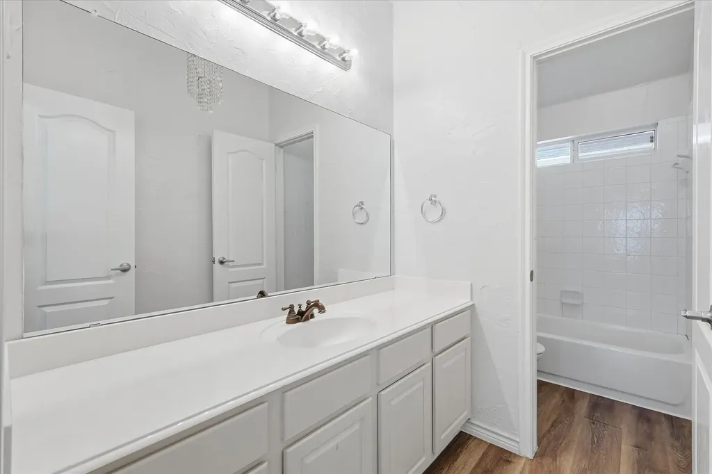 1418 Sea Pines Drive Savannah TX 76227