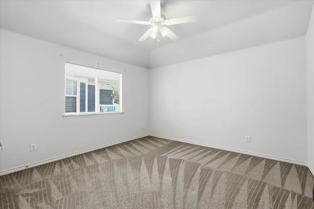 1418 Sea Pines Drive Savannah TX 76227