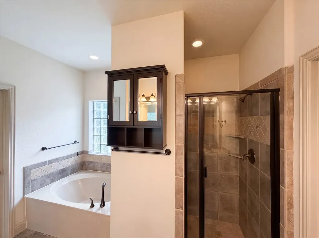121 Rey Del Mar Circle Weatherford TX 76085