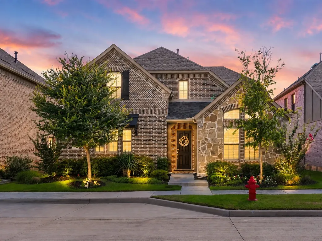 12767 Royal Oaks Lane Farmers Branch TX 75234