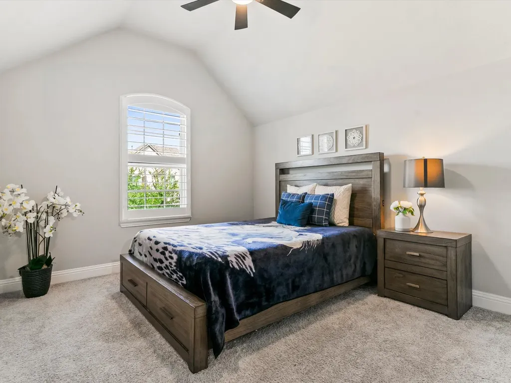 12767 Royal Oaks Lane Farmers Branch TX 75234