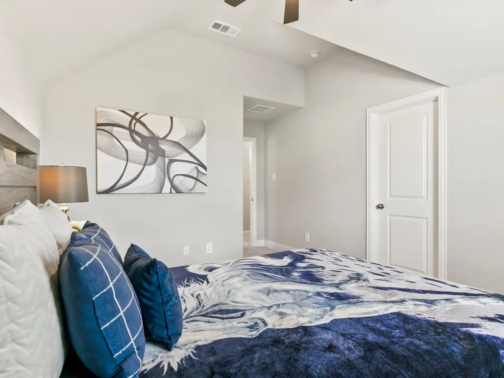 12767 Royal Oaks Lane Farmers Branch TX 75234