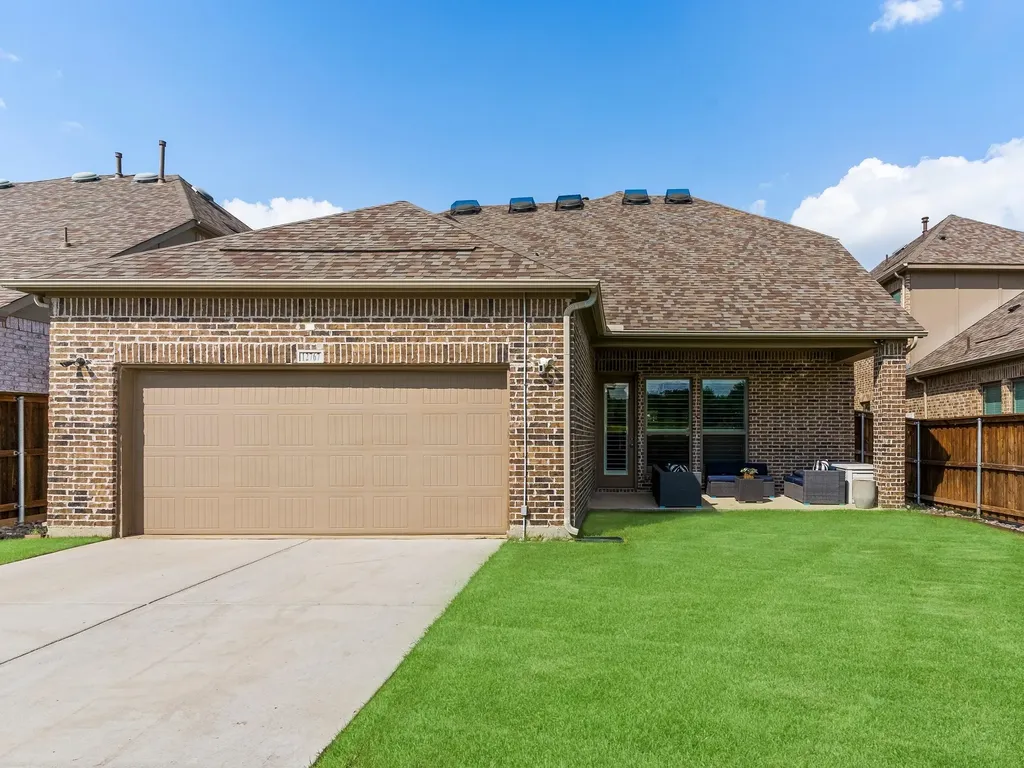 12767 Royal Oaks Lane Farmers Branch TX 75234