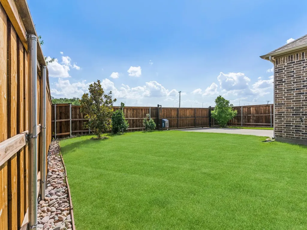 12767 Royal Oaks Lane Farmers Branch TX 75234