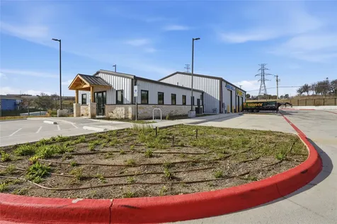 8400 Calmont Avenue Fort Worth TX 76116