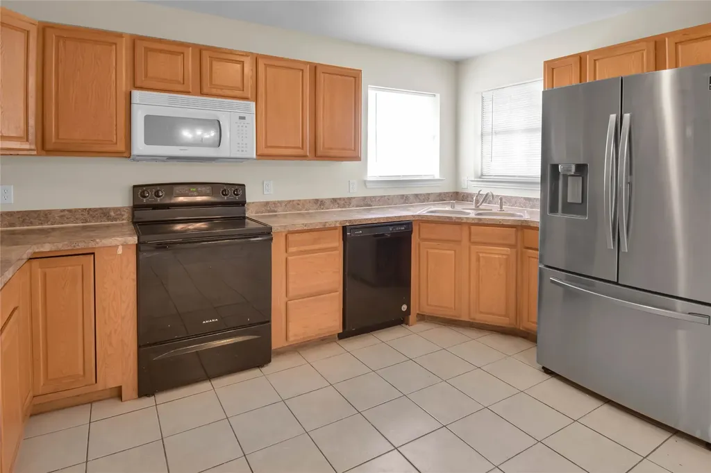 5711 Arlington Park Drive Dallas TX 75235