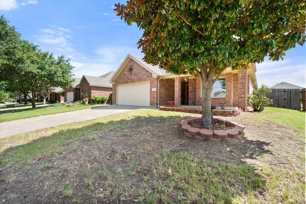 1405 Chase Trail Mansfield TX 76063