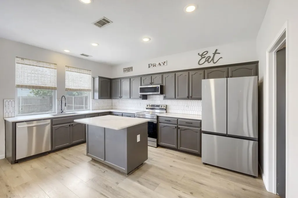 7436 Anderson Boulevard Fort Worth TX 76120