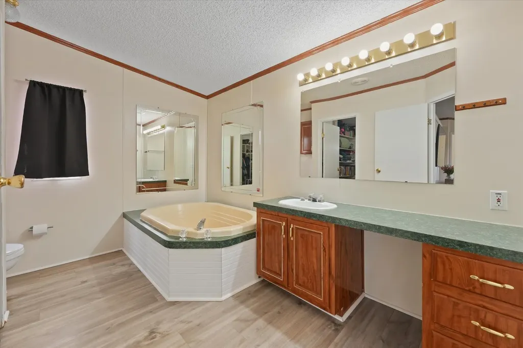 10000 Chance Lane Kaufman TX 75142