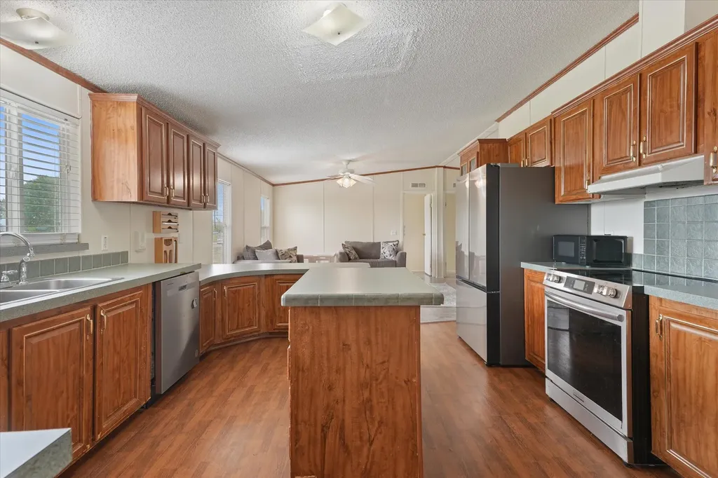 10000 Chance Lane Kaufman TX 75142