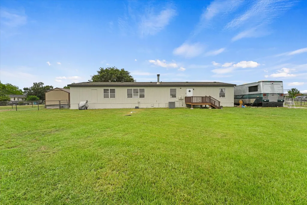 10000 Chance Lane Kaufman TX 75142