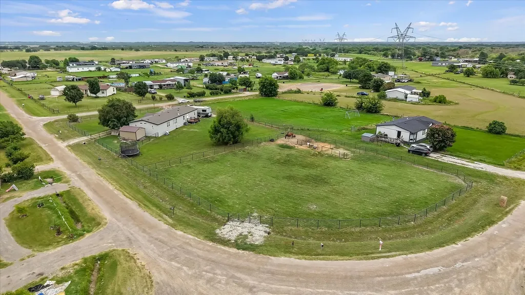 10000 Chance Lane Kaufman TX 75142
