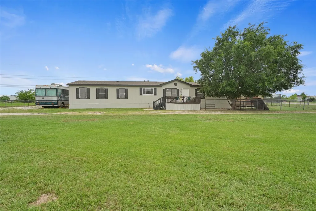 10000 Chance Lane Kaufman TX 75142
