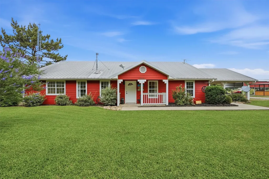 905 Crawford Road Sadler TX 76264