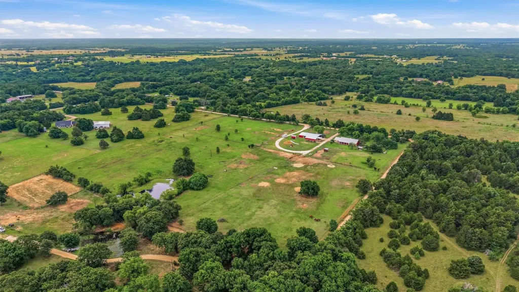 905 Crawford Road Sadler TX 76264