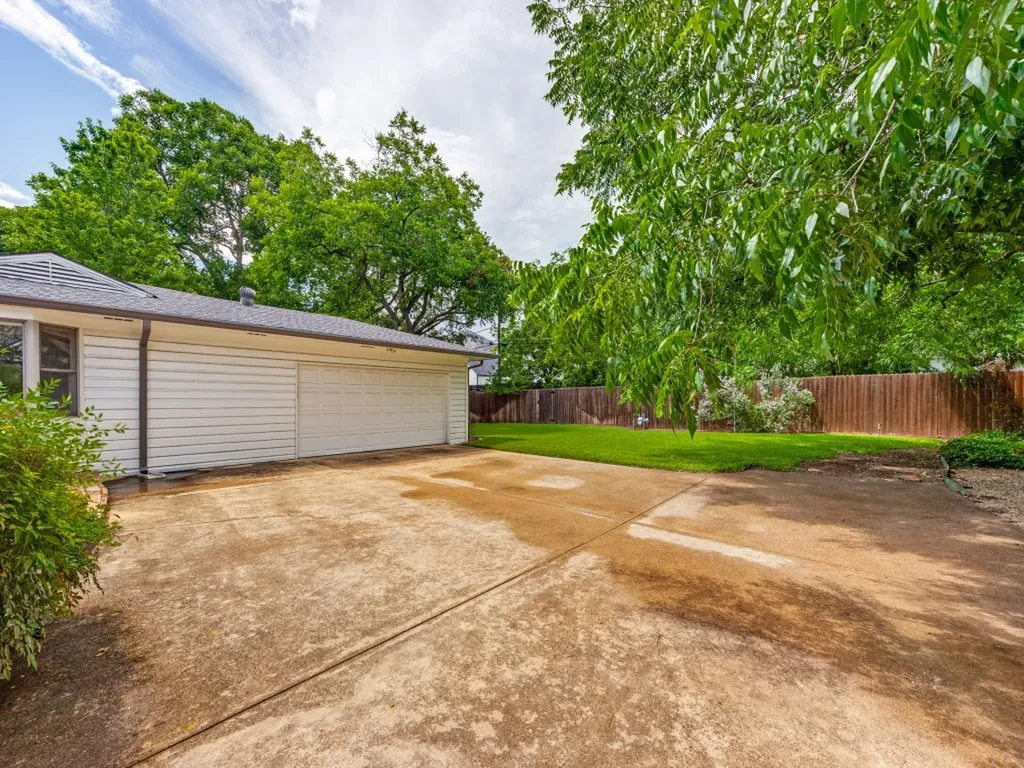 4107 Lomita Lane Dallas TX 75220