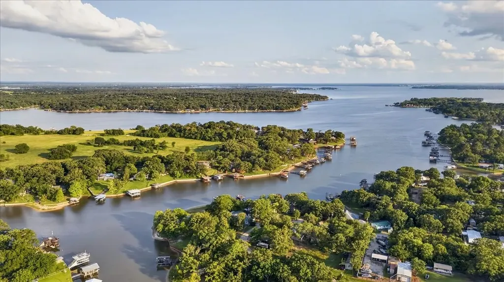 141 Little River Mabank TX 75156