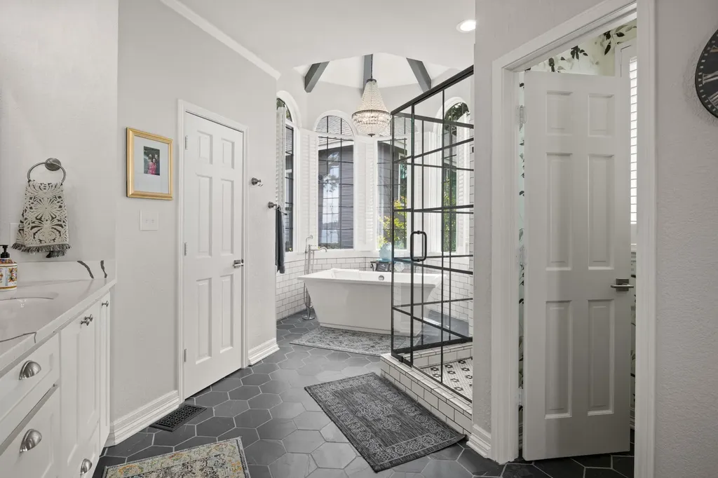 359 E El Dorado Scroggins TX 75480