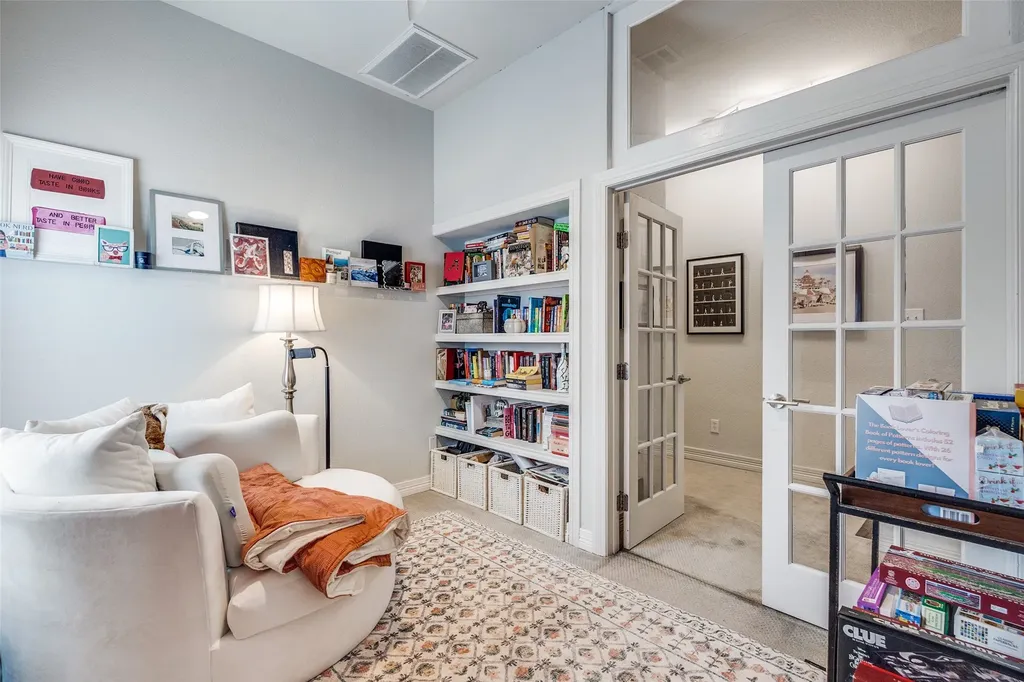 2328 Throckmorton Street Dallas TX 75219