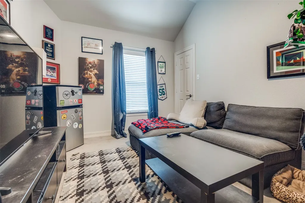 2328 Throckmorton Street Dallas TX 75219