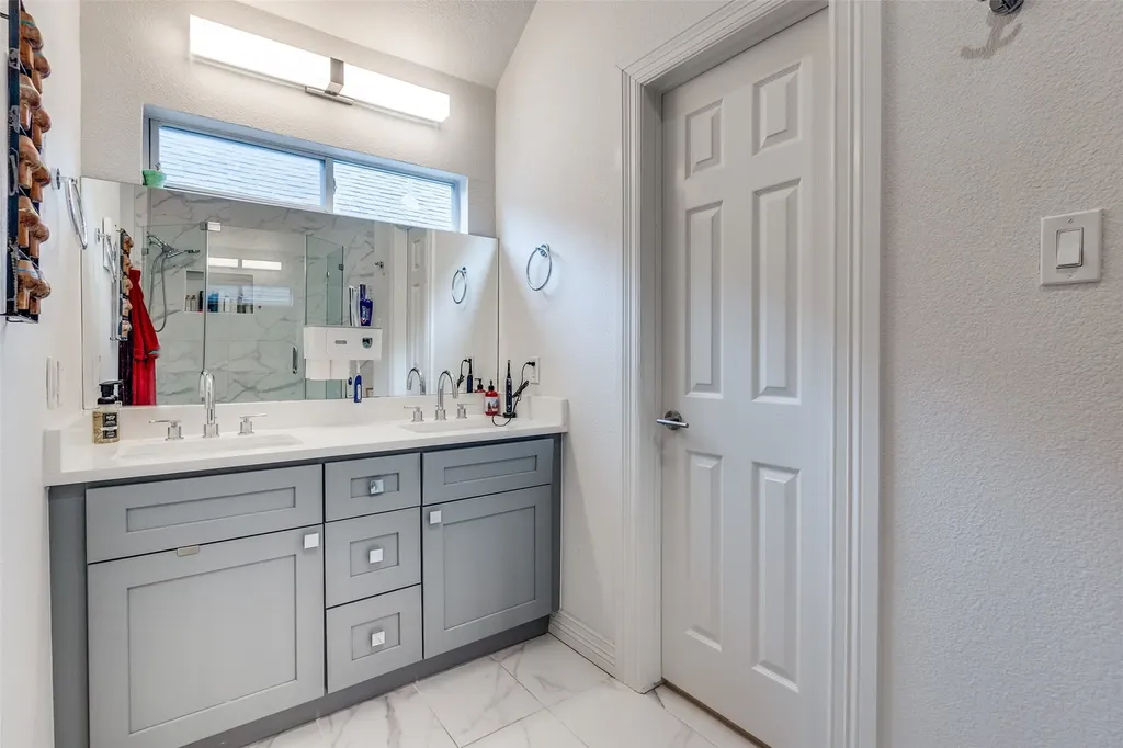 2328 Throckmorton Street Dallas TX 75219