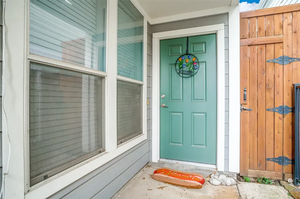 2328 Throckmorton Street Dallas TX 75219