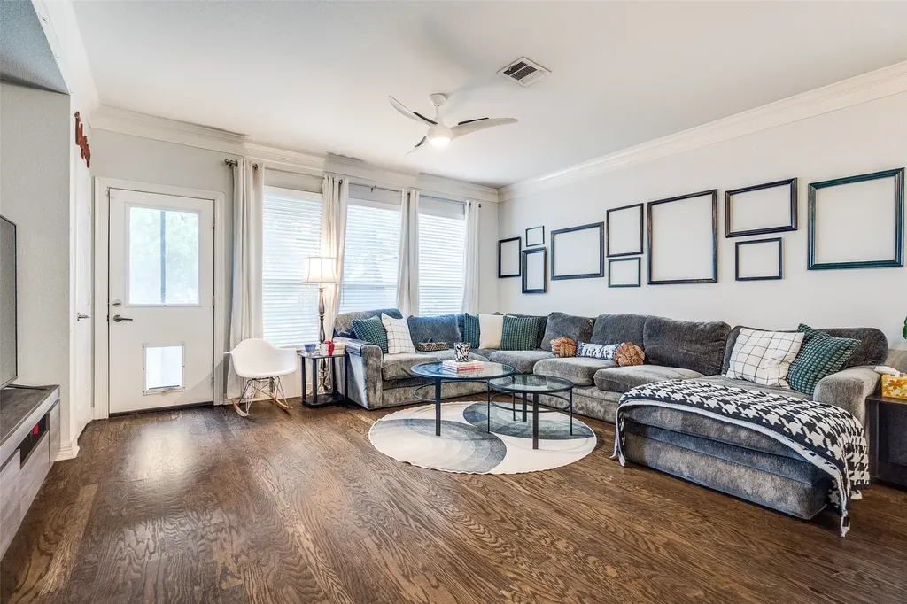 2328 Throckmorton Street Dallas TX 75219