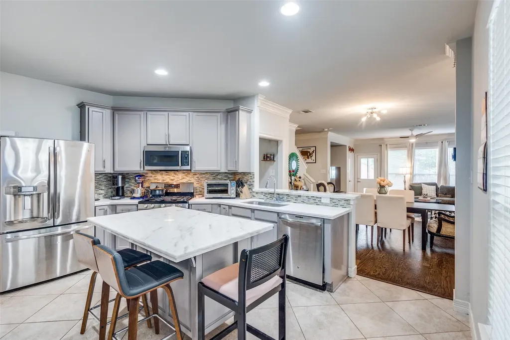2328 Throckmorton Street Dallas TX 75219