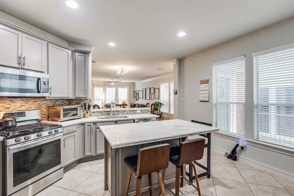 2328 Throckmorton Street Dallas TX 75219