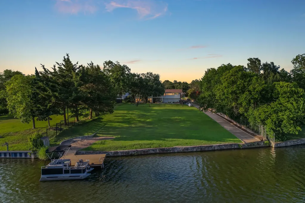 6729 Brants Lane Fort Worth TX 76116