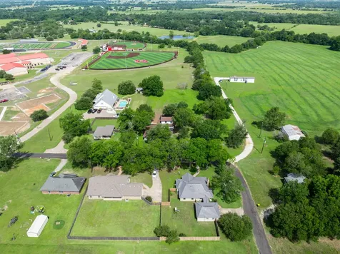 417 N Hamburg Street Bremond TX 76629