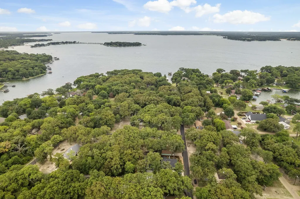 185 Barcelona Street Payne Springs TX 75156