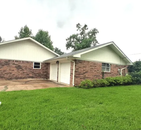 901 Bluebird Lane Wake Village TX 75501