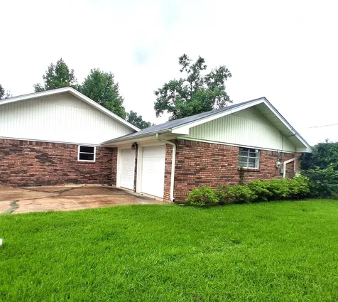 901 Bluebird Lane Wake Village TX 75501