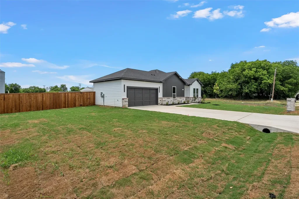 430 S Church Street Hillsboro TX 76645