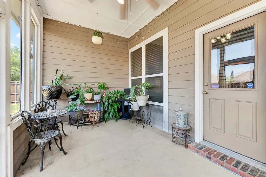 512 Turnstone Drive Little Elm TX 75068