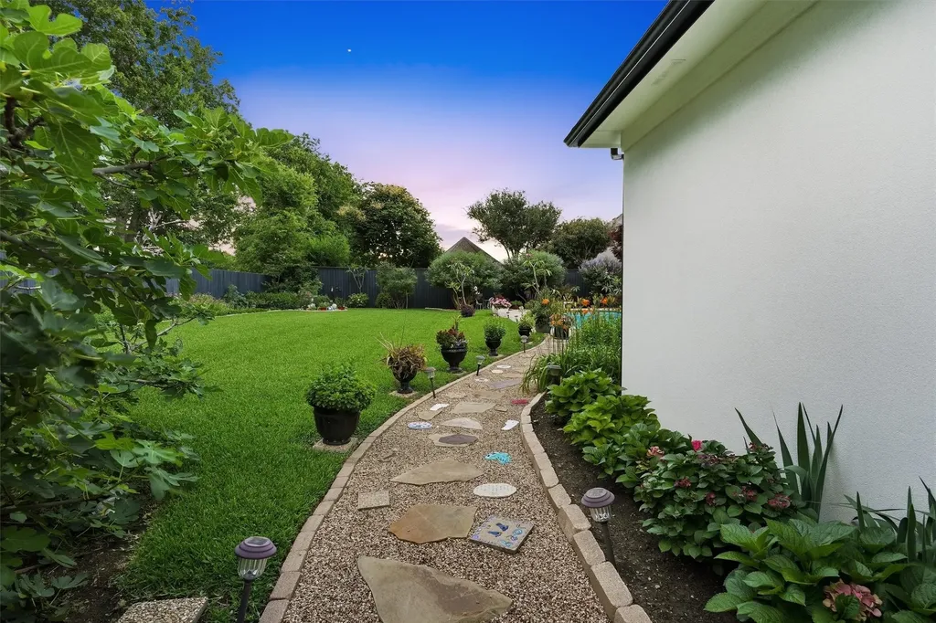 107 Nob Hill Lane Ovilla TX 75154
