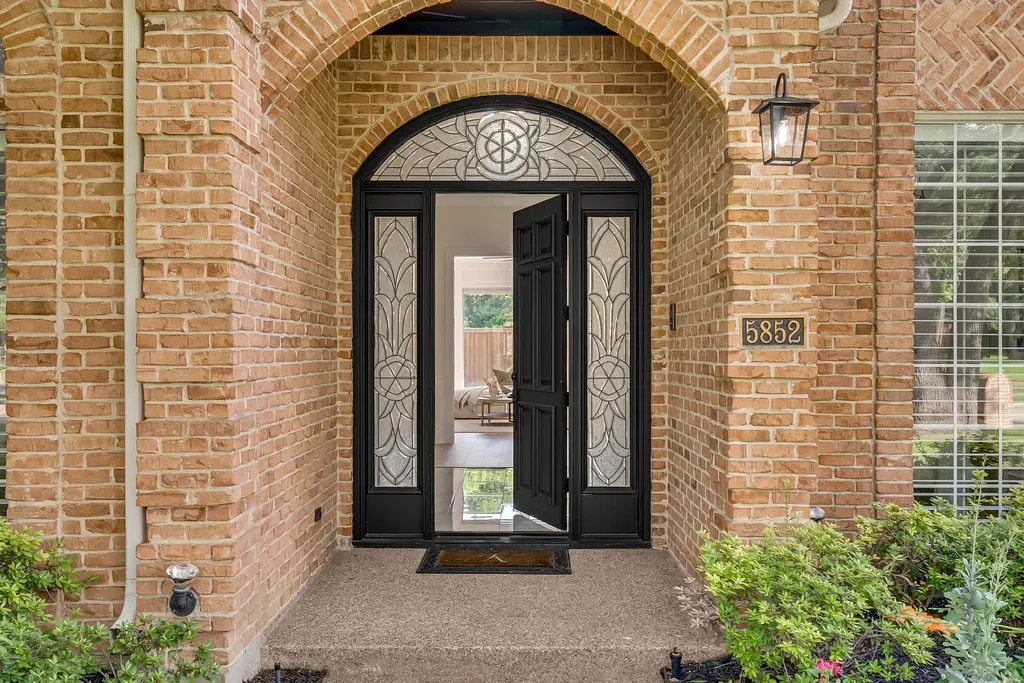 5852 Bridle Bend Court Plano TX 75093