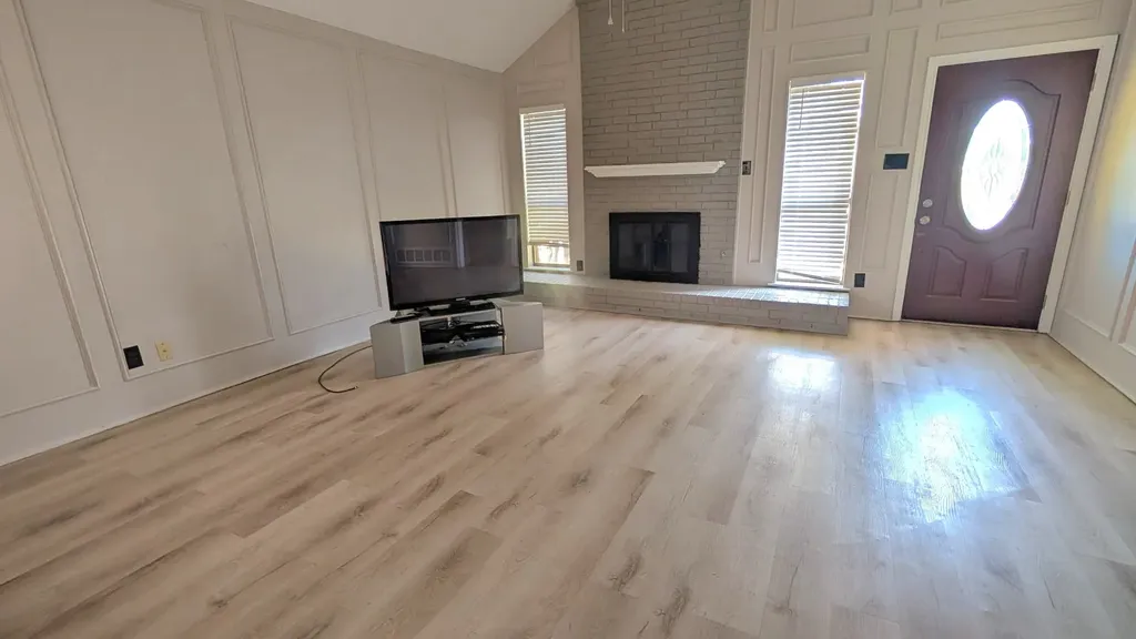 2013 Arles Lane Carrollton TX 75007