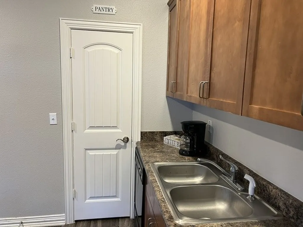 2410 S 2nd Street Waco TX 76706