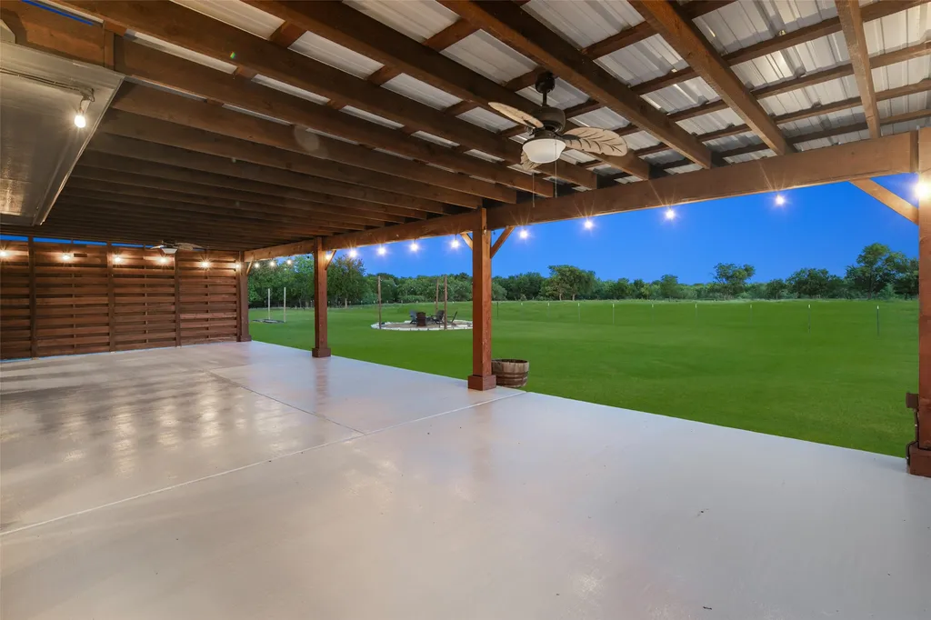 1019 Vaughan Lane Tioga TX 76271