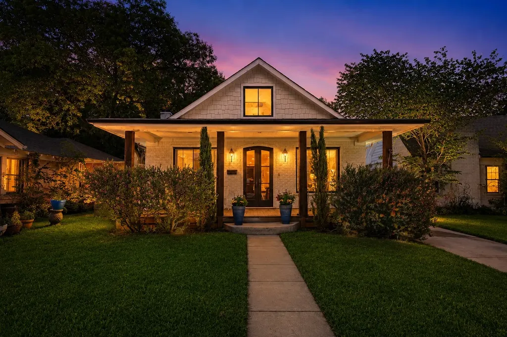 1323 Lansford Avenue Dallas TX 75224