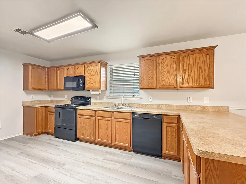 2006 Woodhurst Trail Heartland TX 75126