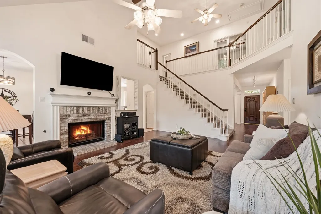3906 Brookfield Drive Arlington TX 76001